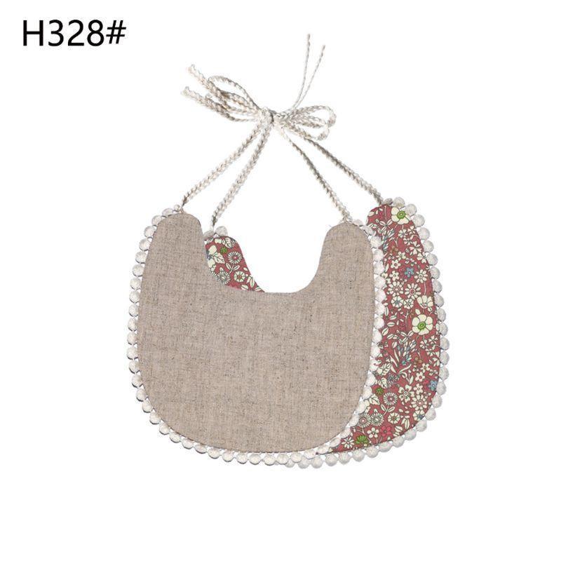 The Sunday Picnic Bib