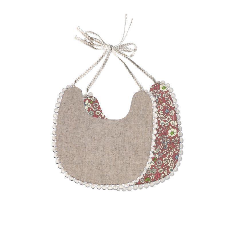 Babcia’s Kwiatuszek Bib